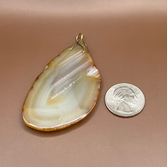 Large Polished Agate Pendant. - Picture 5 of 6